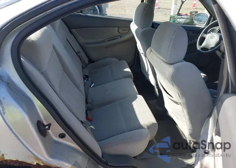 2001 Oldsmobile Alero Gl1 z USA, uszkodzony, nr VIN 1G3NL52T51C271153